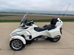 Used 2011 Can-Am 3 Wheel Cycle Spyder RS-S SM5 at Rooster Auto Sales near Vinton, IA