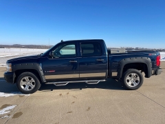 Used 2008  Chevrolet Silverado 1500 4WD Crew Cab LT2 at Rooster Auto Sales near Vinton&comma; IA