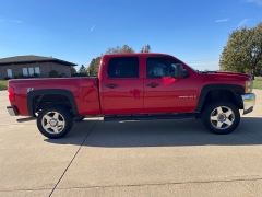 Used 2009  Chevrolet Silverado 2500 4WD Crew Cab LT at Rooster Auto Sales near Vinton, IA