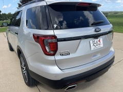 Used 2017 Ford Explorer 4d SUV 4WD Sport at Rooster Auto Sales near Vinton, IA