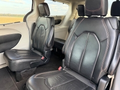 Used 2017  Chrysler Pacifica 4d Wagon Touring-L Plus at Rooster Auto Sales near Vinton&comma; IA