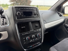 Used 2015  Dodge Grand Caravan 4d Wagon SE at Rooster Auto Sales near Vinton&comma; IA