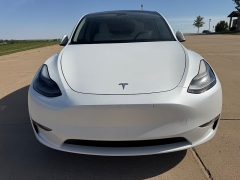 Used 2023  Tesla Model Y Long Range AWD at Rooster Auto Sales near Vinton&comma; IA