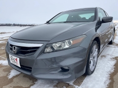 Used 2011  Honda Accord Coupe 2d EX-L V6 Auto at Rooster Auto Sales near Vinton&comma; IA