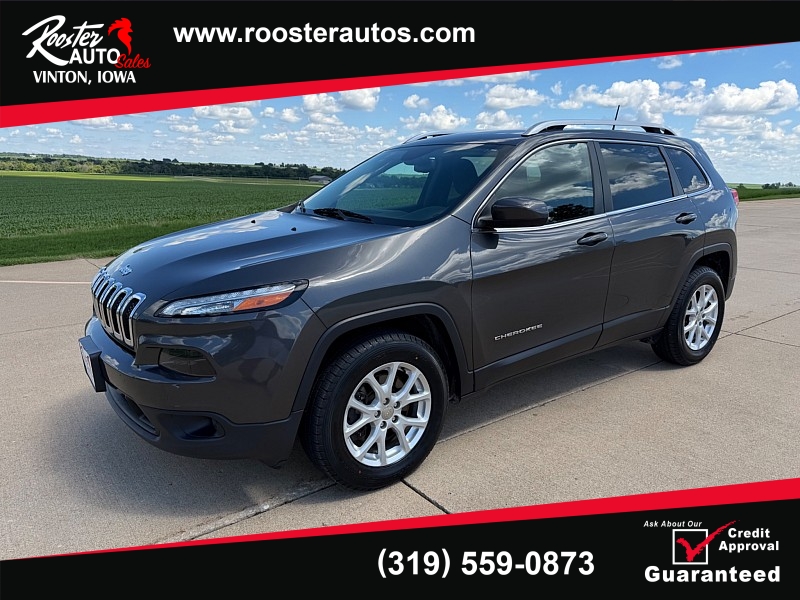 Used 2017  Jeep Cherokee 4d SUV 4WD Latitude V6 at Rooster Auto Sales near Vinton&comma; IA