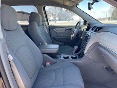 Used 2016  Chevrolet Traverse 4d SUV AWD LS at Rooster Auto Sales near Vinton&comma; IA