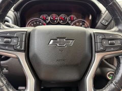 Used 2019  Chevrolet Silverado 1500 4WD Crew Cab LT Trail Boss at Rooster Auto Sales near Vinton&comma; IA