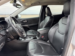 Used 2019  Jeep Cherokee 4d SUV 4WD Limited 3&period;2L at Rooster Auto Sales near Vinton&comma; IA