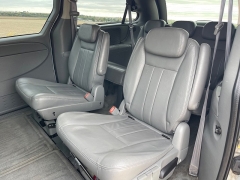 Used 2005 Chrysler Town & Country 4d Wagon Touring at Rooster Auto Sales near Vinton, IA