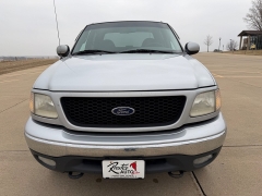 Used 2001  Ford F-150 4WD SuperCrew XLT at Rooster Auto Sales near Vinton&comma; IA
