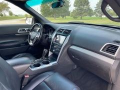 Used 2013 Ford Explorer 4d SUV 4WD XLT at Rooster Auto Sales near Vinton, IA