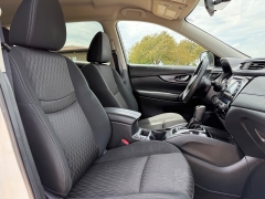 Used 2017  Nissan Rogue 4d SUV AWD S at Rooster Auto Sales near Vinton&comma; IA