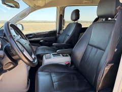 Used 2013  Chrysler Town & Country 4d Wagon Touring at Rooster Auto Sales near Vinton&comma; IA