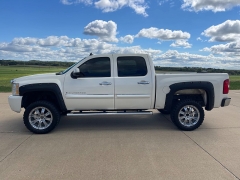 Used 2009 Chevrolet Silverado 1500 4WD Crew Cab LTZ at Rooster Auto Sales near Vinton, IA