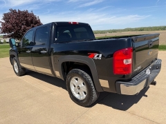 Used 2009  Chevrolet Silverado 1500 4WD Crew Cab LT at Rooster Auto Sales near Vinton&comma; IA