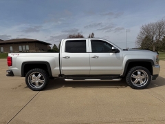Used 2016  Chevrolet Silverado 1500 4WD Crew Cab LT at Rooster Auto Sales near Vinton&comma; IA