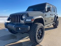 Used 2018  Jeep Wrangler Unlimited 4d SUV 4WD Sahara at Rooster Auto Sales near Vinton&comma; IA
