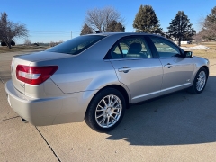 Used 2007  Lincoln MKZ 4d Sedan FWD at Rooster Auto Sales near Vinton&comma; IA