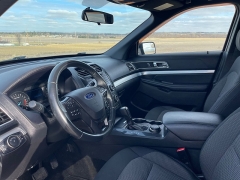 Used 2017  Ford Explorer 4d SUV 4WD XLT at Rooster Auto Sales near Vinton&comma; IA