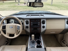 Used 2014  Ford Expedition EL 4d SUV 4WD XLT at Rooster Auto Sales near Vinton&comma; IA