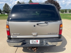 Used 2003 Chevrolet Tahoe 4d SUV 4WD LT at Rooster Auto Sales near Vinton, IA