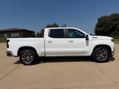 Used 2021  Chevrolet Silverado 1500 4WD Crew Cab 147" LT at Rooster Auto Sales near Vinton&comma; IA