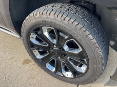 Used 2019  GMC Yukon XL 4d SUV 4WD Denali at Rooster Auto Sales near Vinton&comma; IA