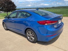 Used 2018 Hyundai Elantra 4d Sedan SEL at Rooster Auto Sales near Vinton, IA