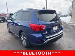 Used 2020  Nissan Pathfinder 4d SUV 4WD S at A&plus; Autobrokers near Mt&period; Vernon&comma; OH