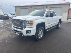Used 2015  GMC Sierra 2500 4WD Crew Cab Denali at A&plus; Autobrokers near Mt&period; Vernon&comma; OH