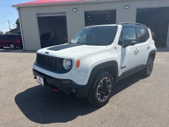 Used 2015  Jeep Renegade 4d SUV 4WD Trailhawk at A&plus; Autobrokers near Mt&period; Vernon&comma; OH