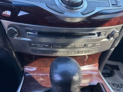 Used 2015  INFINITI Q70 4d Sedan AWD V6 at A&plus; Autobrokers near Mt&period; Vernon&comma; OH