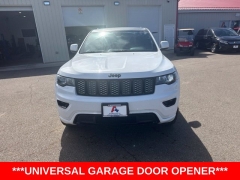 Used 2018  Jeep Grand Cherokee 4d SUV 4WD Laredo Altitude at A&plus; Autobrokers near Mt&period; Vernon&comma; OH