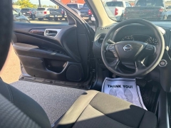 Used 2020  Nissan Pathfinder 4d SUV 4WD S at A&plus; Autobrokers near Mt&period; Vernon&comma; OH