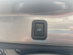 Used 2018  Toyota Highlander 4d SUV AWD XLE at A&plus; Autobrokers near Mt&period; Vernon&comma; OH