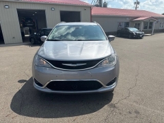 Used 2018  Chrysler Pacifica 4d Wagon Touring L at A&plus; Autobrokers near Mt&period; Vernon&comma; OH