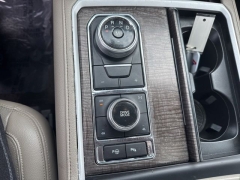 Used 2018  Ford Expedition 4d SUV 4WD Limited at A&plus; Autobrokers near Mt&period; Vernon&comma; OH
