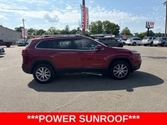 Used 2015  Jeep Cherokee 4d SUV 4WD Limited V6 at A&plus; Autobrokers near Mt&period; Vernon&comma; OH