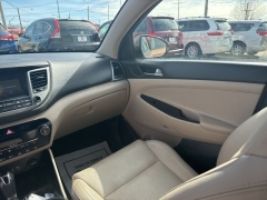 Used 2017  Hyundai Tucson 4d SUV AWD Limited at A&plus; Autobrokers near Mt&period; Vernon&comma; OH