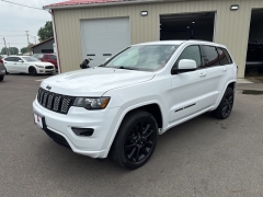 Used 2018 Jeep Grand Cherokee 4d SUV 4WD Laredo Altitude at A+ Autobrokers near Mt. Vernon, OH