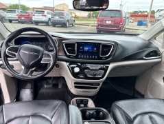 Used 2017  Chrysler Pacifica 4d Wagon Touring-L at A&plus; Autobrokers near Mt&period; Vernon&comma; OH