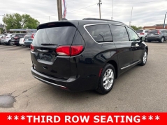 Used 2017  Chrysler Pacifica 4d Wagon Touring-L at A&plus; Autobrokers near Mt&period; Vernon&comma; OH
