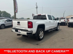 Used 2015  GMC Sierra 2500 4WD Crew Cab Denali at A&plus; Autobrokers near Mt&period; Vernon&comma; OH