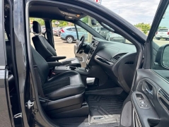 Used 2016  Dodge Grand Caravan 4d Wagon SXT Plus at A&plus; Autobrokers near Mt&period; Vernon&comma; OH