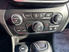 Used 2020  Jeep Cherokee 4d SUV 4WD Limited 3&period;2L at A&plus; Autobrokers near Mt&period; Vernon&comma; OH