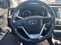 Used 2017  Toyota Highlander 4d SUV AWD Limited Platinum at A&plus; Autobrokers near Mt&period; Vernon&comma; OH