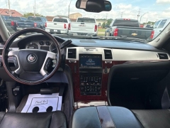 Used 2011  Cadillac Escalade 4d SUV AWD Premium at A&plus; Autobrokers near Mt&period; Vernon&comma; OH
