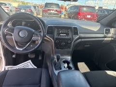 Used 2019  Jeep Grand Cherokee 4d SUV 4WD Laredo E at A&plus; Autobrokers near Mt&period; Vernon&comma; OH