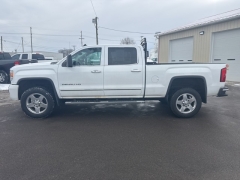 Used 2015  GMC Sierra 2500 4WD Crew Cab Denali at A&plus; Autobrokers near Mt&period; Vernon&comma; OH