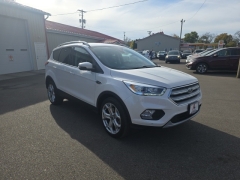  2019 Ford Escape 4d SUV 4WD Titanium at A&plus; Autobrokers near Mt&period; Vernon&comma; OH